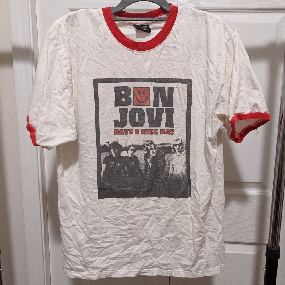 L Bon Jovi Tour shirt